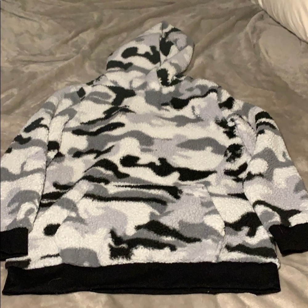 Grey toned camouflage hoodie